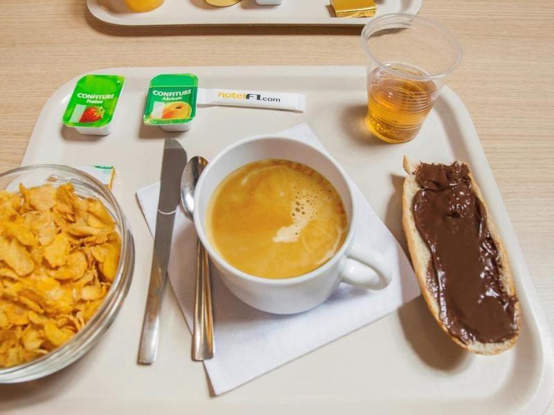 Hotelf1 Lille Mons En Baroeul エクステリア 写真